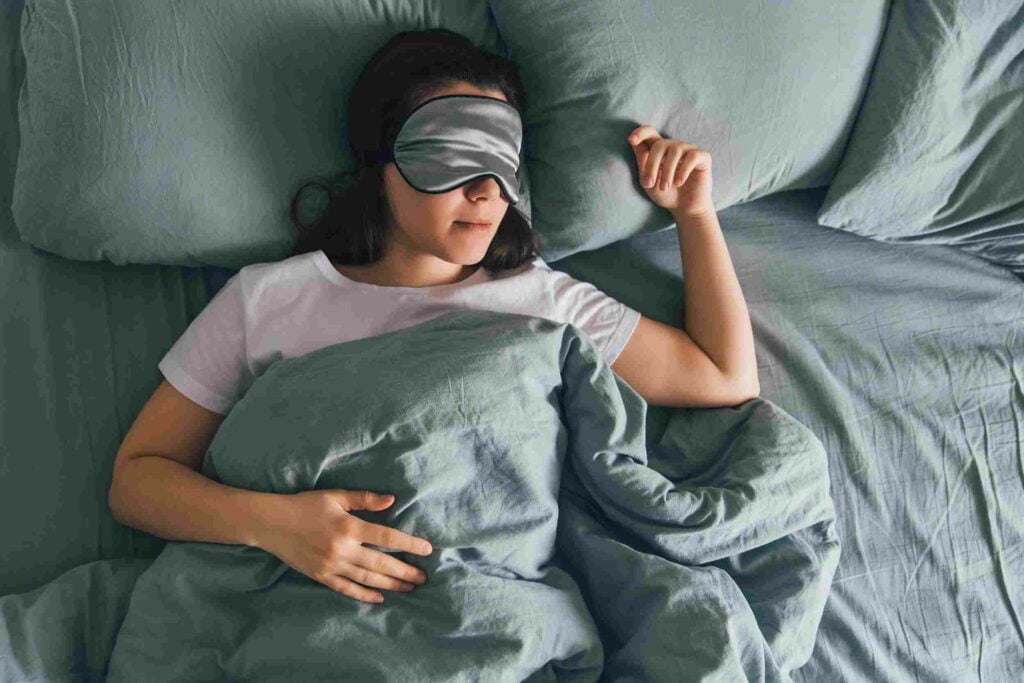 A Comprehensive Guide to Conquering Night Sweats and Hot Flashes