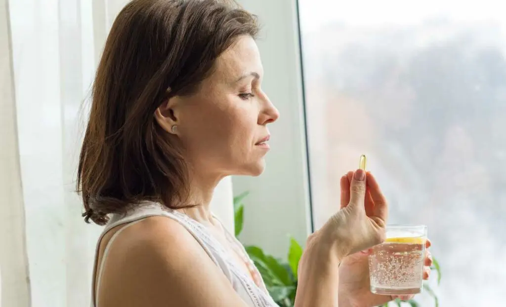 medications for hot flashes and depression